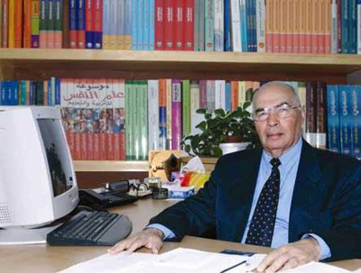 د عادل مناع رئيس المعهد العربي في بيت بيرل صورة رقم 3