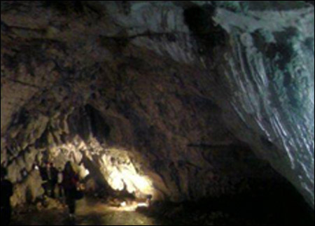 إكتشاف مغارة بركانية في سوريا، عمرها 50 ألف سنة! صورة رقم 4 إكتشاف مغارة بركانية في سوريا، عمرها 50 ألف سنة! صورة رقم 4