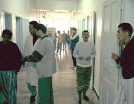 نزيل في مشفى الامراض العقلية بسوريا ثبتت براءته بعد 28 عاما!! صورة رقم 1