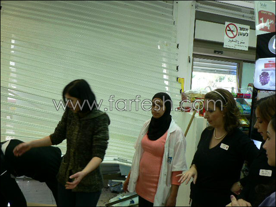 محاولة فاشلة لاقتحام سوبر فارم شفاعمرو بواسطة سيارة صورة رقم 2 محاولة فاشلة لاقتحام سوبر فارم شفاعمرو بواسطة سيارة صورة رقم 2