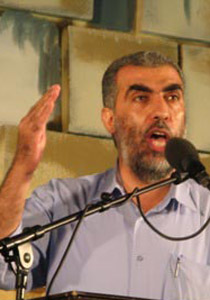 هجوم غير مسبوق على الشيخ كمال خطيب صورة رقم 1