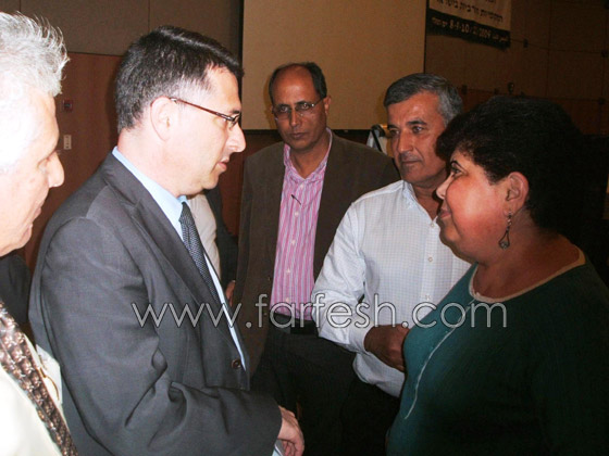 وزير المعارف: يجب دمج العرب في الوزارة  صورة رقم 2