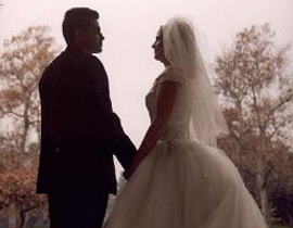 في ليلة الدخلة.. وصفته بالبخيل فطلّقها!!! صورة رقم 1