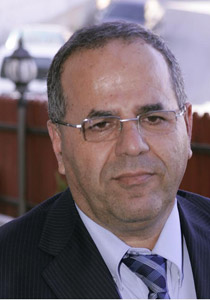 نائب الوزير قرا: ممنوع بيع الاملاك لغير اهل البقيعة!! صورة رقم 1