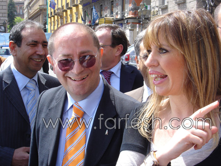 عرض شريط مخل بالاداب لحفيدة موسوليني مقابل مليون يورو!  صورة رقم 9