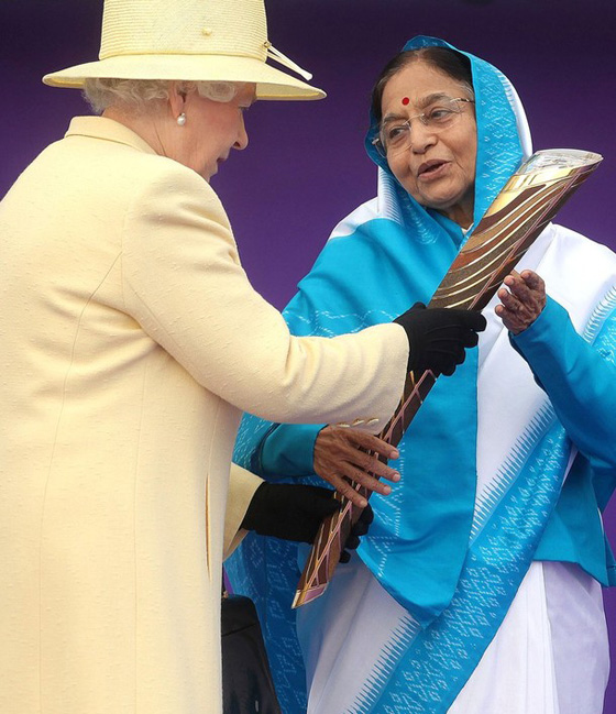 رئيسة الهند: أول امرأة رئيس دولة تطير على طائرة مقاتلة!! صورة رقم 3 رئيسة الهند: أول امرأة رئيس دولة تطير على طائرة مقاتلة!! صورة رقم 3