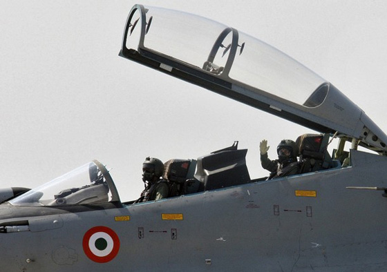 رئيسة الهند: أول امرأة رئيس دولة تطير على طائرة مقاتلة!! صورة رقم 8 رئيسة الهند: أول امرأة رئيس دولة تطير على طائرة مقاتلة!! صورة رقم 8