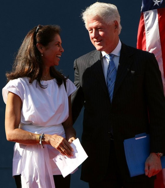 أغرب أمنية: كلينتون تمنى لو كان ترك البيت الأبيض في تابوت  صورة رقم 7