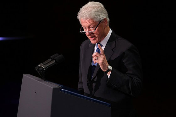 أغرب أمنية: كلينتون تمنى لو كان ترك البيت الأبيض في تابوت  صورة رقم 4