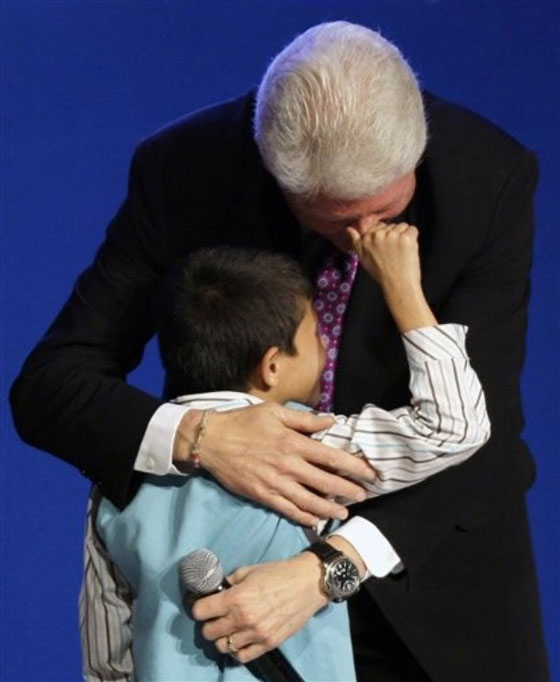 أغرب أمنية: كلينتون تمنى لو كان ترك البيت الأبيض في تابوت  صورة رقم 6