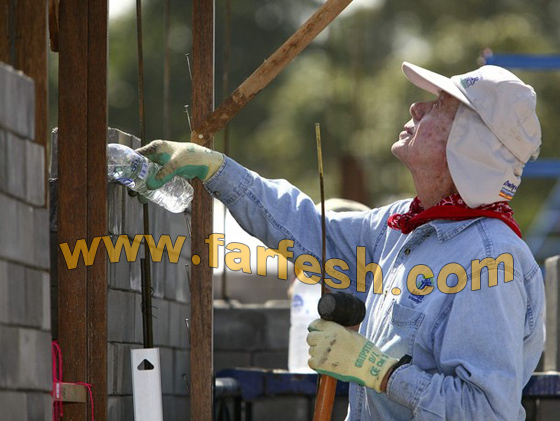 الرئيس الامريكي الاسبق.. عامل بناء في تايلاند!!!  صورة رقم 5