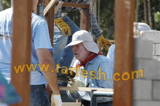 الرئيس الامريكي الاسبق.. عامل بناء في تايلاند!!!  صورة رقم 7