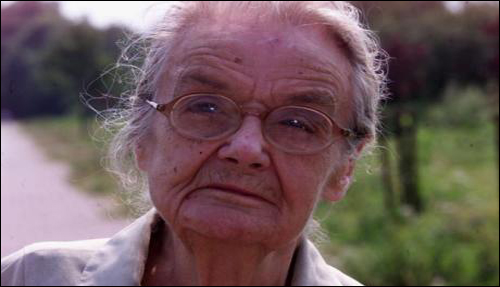 محاولة إعادة اموال أشهر مراسلة حرب!!  صورة رقم 2