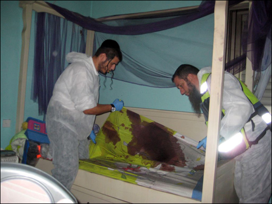 نادل يقف وراء ذبح عائلة كاملة صورة رقم 1 نادل يقف وراء ذبح عائلة كاملة صورة رقم 1