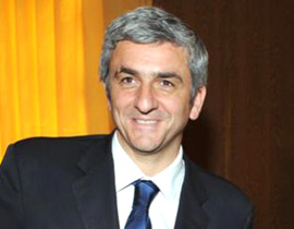 وزير الدفاع الفرنسي يحتفل بنهاية السنة في أفغانستان صورة رقم 1 وزير الدفاع الفرنسي يحتفل بنهاية السنة في أفغانستان صورة رقم 1