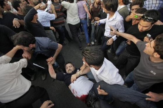 إيران: قتلى وجرحى بسبب الإنتخابات!!!   صورة رقم 10