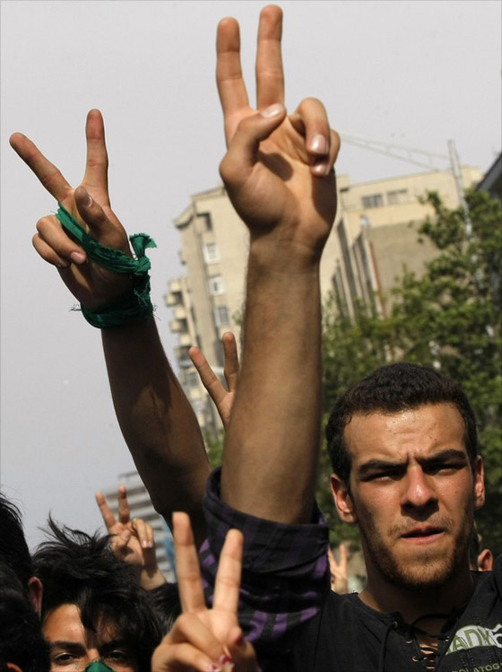 إيران: قتلى وجرحى بسبب الإنتخابات!!!   صورة رقم 17