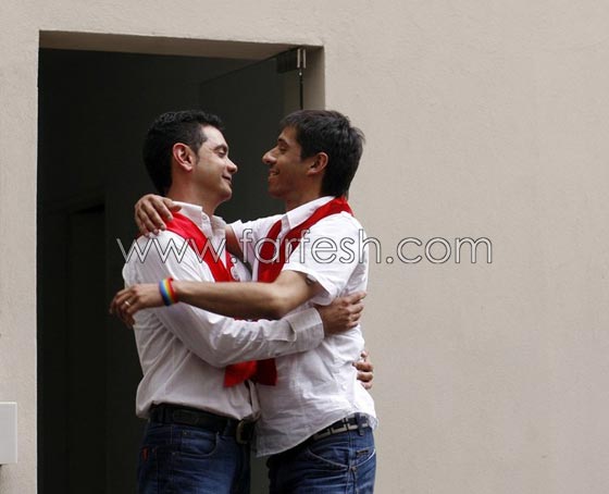 هل سينجح أليكس وخوسيه في عقد أول قران مثلي في الأرجنتين؟        صورة رقم 5