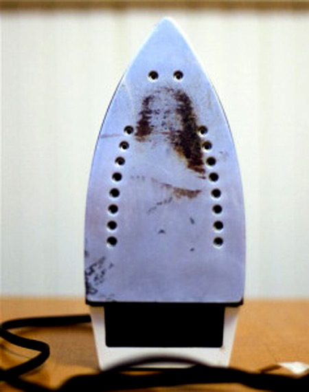 صورة المسيح تظهر على مكواة    صورة رقم 1