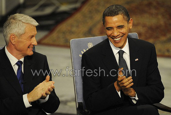 اوباما يتسلم جائزة نوبل على