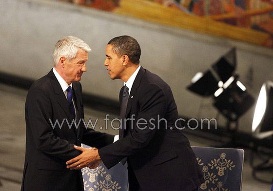 اوباما يتسلم جائزة نوبل على