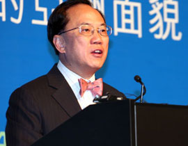 زعيم هونغ كونغ يدلل أسماكه بـ 38 ألف دولار فقط!! صورة رقم 1 زعيم هونغ كونغ يدلل أسماكه بـ 38 ألف دولار فقط!! صورة رقم 1