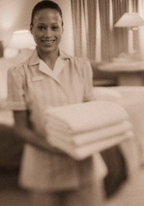 كاهن أمريكي يستعبد إمرأة أفريقيّة في منزله!!!  صورة رقم 1