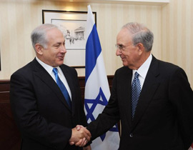 نتنياهو يجري محادثات مع ميتشل لاحياء عملية السلام صورة رقم 1