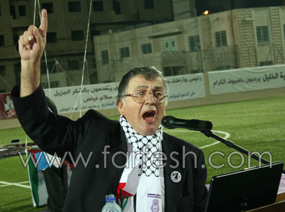 اكبر ثوب في العالم، وهو ثوب فلسطيني، دخل موسعة غينس صورة رقم 1 اكبر ثوب في العالم، وهو ثوب فلسطيني، دخل موسعة غينس صورة رقم 1