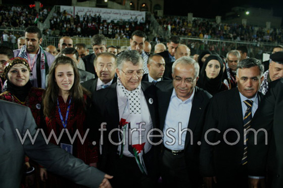 اكبر ثوب في العالم، وهو ثوب فلسطيني، دخل موسعة غينس صورة رقم 3 اكبر ثوب في العالم، وهو ثوب فلسطيني، دخل موسعة غينس صورة رقم 3