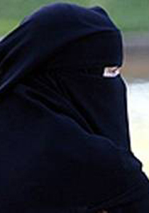 رفض تزويج الجدة الخمسينية إلا إذا وعدت بان يكون الزواج الاخير! صورة رقم 1 رفض تزويج الجدة الخمسينية إلا إذا وعدت بان يكون الزواج الاخير! صورة رقم 1