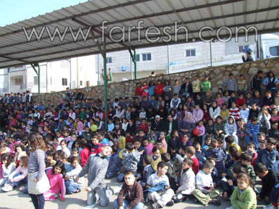 كيف احتفل طلاب المدرسة الابتدائية كيف احتفل طلاب المدرسة الابتدائية