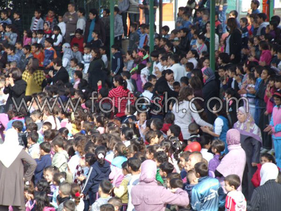 كيف احتفل طلاب المدرسة الابتدائية كيف احتفل طلاب المدرسة الابتدائية