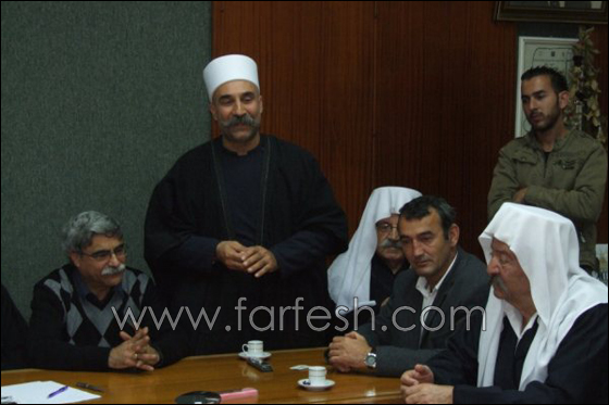 وفد من مجلس ساجور ووفد مقدسي يزورون بلدية الناصرة للتضامن مع رئيسها رامز جرايسي  صورة رقم 10