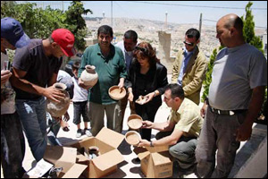 شرطة السياحة تضبط 4146 قطعة أثرية فلسطينية مسروقة صورة رقم 1