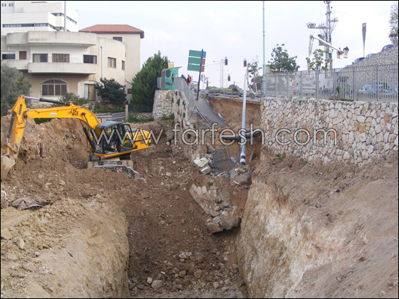 انهيار جدار هائل بسبب أعمال ترميمات في الناصرة صورة رقم 8 انهيار جدار هائل بسبب أعمال ترميمات في الناصرة صورة رقم 8