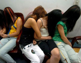 الكشف عن أكبر شبكة للفجور في أبو ظبي!!! صورة رقم 1 الكشف عن أكبر شبكة للفجور في أبو ظبي!!! صورة رقم 1