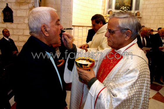 الطوائف المسيحية تحتفل في عيد العرس في كفركنا صورة رقم 5 الطوائف المسيحية تحتفل في عيد العرس في كفركنا صورة رقم 5