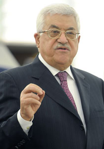 مناشدة الرئيس عباس المصادقة على قانون حقوق أسر الشهداء صورة رقم 1