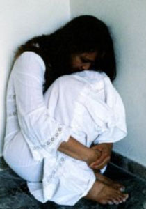 الحكم بالسجن 10 سنوات على طالبتين فضتا بكارة تلميذة بآلة حادة صورة رقم 1