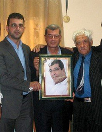 الوزير قراقع: ملف الأسرى الفلسطينيين إلى الوزير قراقع: ملف الأسرى الفلسطينيين إلى