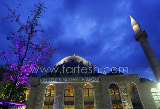 مداهمة 30 مسجدا في ألمانيا وضبط كتب وبيانات محظورة  صورة رقم 2