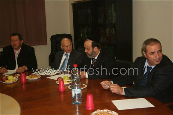 مجلس كفركنا يستقبل رئيس لجنة الداخلية البرلمانية دافيد ازولاي صورة رقم 3 مجلس كفركنا يستقبل رئيس لجنة الداخلية البرلمانية دافيد ازولاي صورة رقم 3