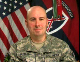 اتهام عقيد أمريكي بحيازة مواد إباحية للأطفال صورة رقم 1 اتهام عقيد أمريكي بحيازة مواد إباحية للأطفال صورة رقم 1