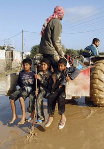 منظمة الصحة العالمية: إرتفاع نسبة الفقر في غزة إلى 70% صورة رقم 1 منظمة الصحة العالمية: إرتفاع نسبة الفقر في غزة إلى 70% صورة رقم 1