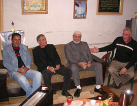 غنايم: زيارة ذوي الاسرى السياسيين لا تقل اهمية عن زيارتهم انفسهم  صورة رقم 1