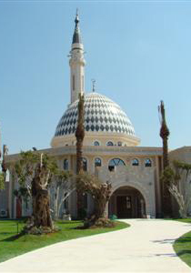 صاحب مسجد في السعودية يطفئ الانوار ويطرد المصلين الشيعة صورة رقم 1