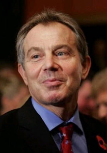 خلال الإدلاء بشهادته.. متظاهرون: 