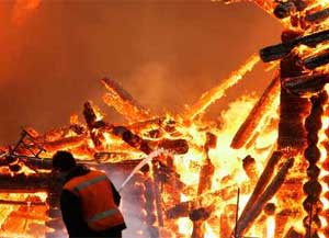 فتى في الـ16 يعترف باشعال النار في فتى في الـ16 يعترف باشعال النار في