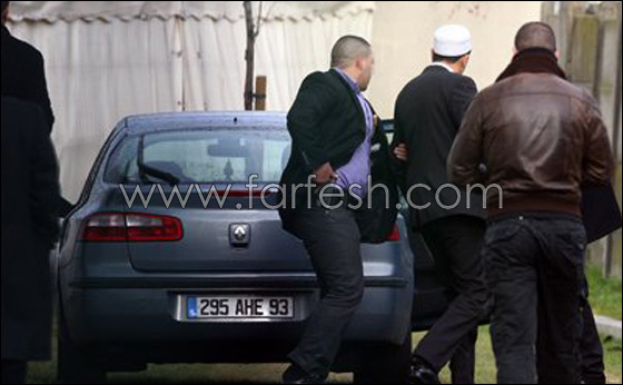 طرد امام من المسجد بعد تأييده لفرض قانون حظر النقاب في فرنسا صورة رقم 2 طرد امام من المسجد بعد تأييده لفرض قانون حظر النقاب في فرنسا صورة رقم 2